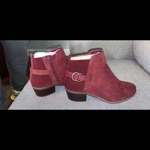 Burgundy Market and Spruce Women’s Booties